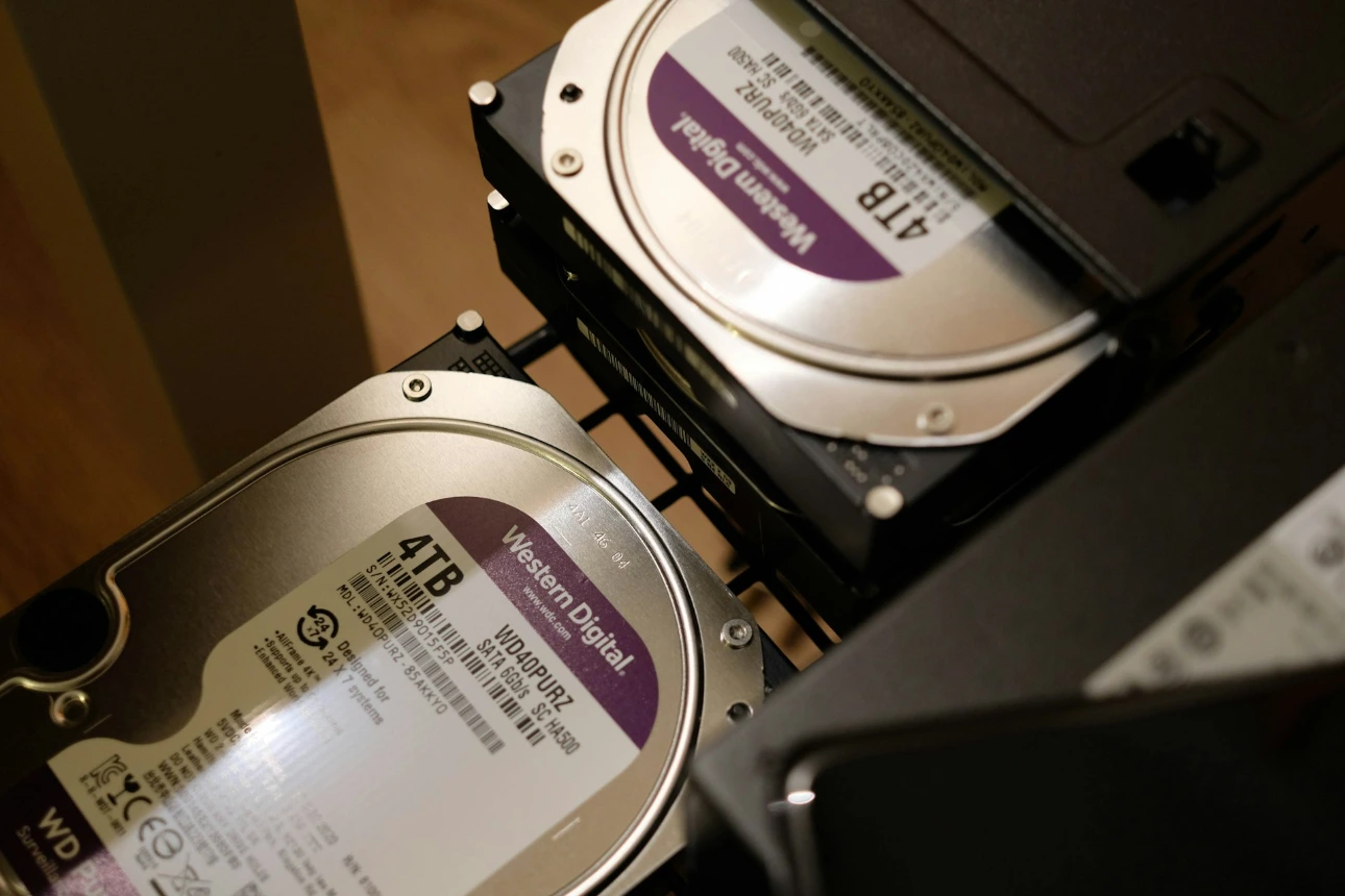 Configurazione hard disk in RAID1 su NAS Synology impostato con i protocolli creati da Diego per Affitta un Nerd.